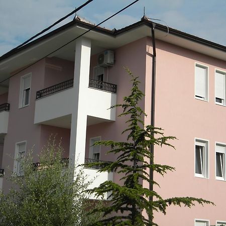 Apartment Srebrni Oblak Arandjelovac Esterno foto